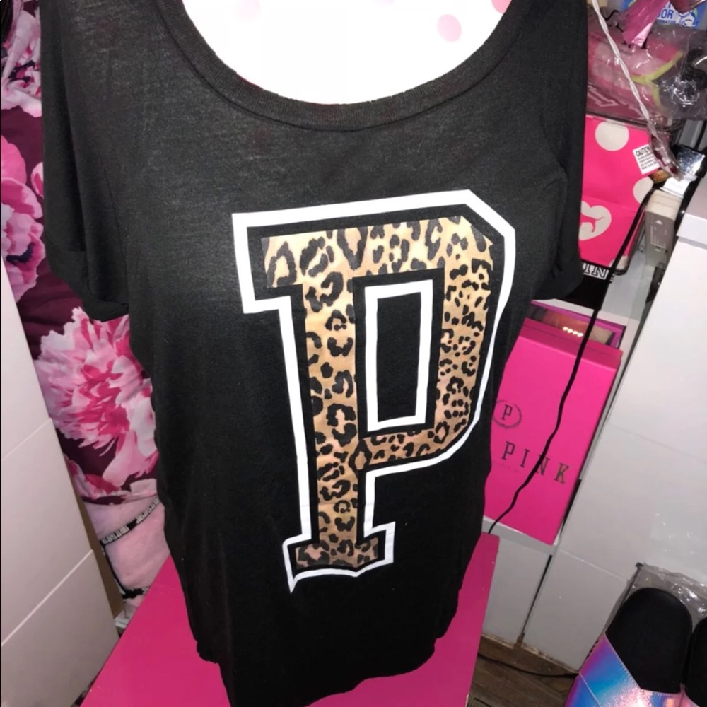 Showing more cloths possibly uft or ufs